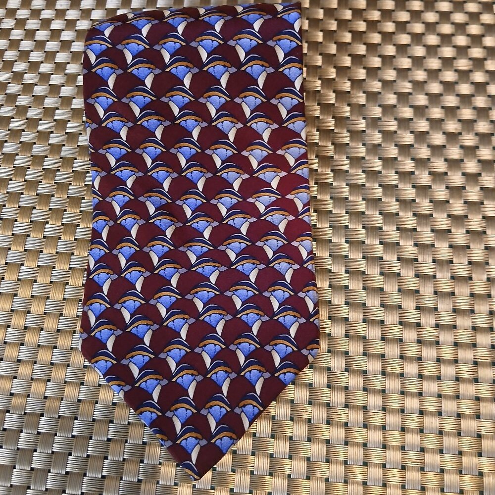 Christepher Reeve Collection 57X4 Silk Geometric Maroon Necktie (0219)